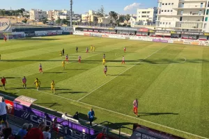 Νέα Σαλαμίνα - Αχυρώνας: Τριάρα... στο ρελαντί (φώτος)
