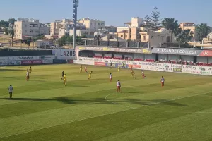 Νέα Σαλαμίνα - Αχυρώνας: Τριάρα... στο ρελαντί (φώτος)