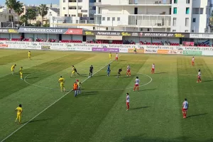 Νέα Σαλαμίνα - Αχυρώνας: Τριάρα... στο ρελαντί (φώτος)