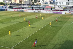 Νέα Σαλαμίνα - Αχυρώνας: Τριάρα... στο ρελαντί (φώτος)