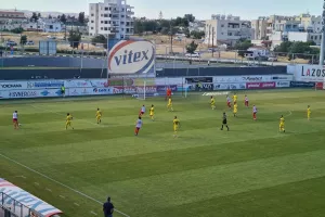 Νέα Σαλαμίνα - Αχυρώνας: Τριάρα... στο ρελαντί (φώτος)
