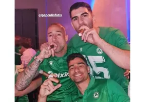 Τριάδα με πούρο!
