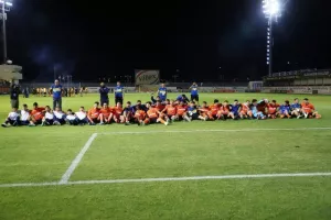 (ΒΙΝΤΕΟ) Πάρτι με τον κόσμο! 