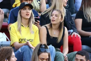 Ο κόσμος στο "Αμμόχωστος" (ΦΩΤΟΣ)