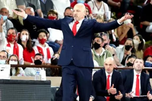 «Ο Ολυμπιακός έχει την πίεση-Ξέρουμε τι μας περιμένει στο ΣΕΦ»