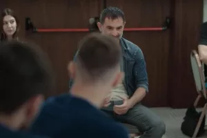 Επίσκεψη Καραγκούνη στους παίκτες της Εθνικής