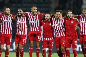 "Διπλά περήφανοι που πήραμε το πρωτάθλημα στην Τούμπα"