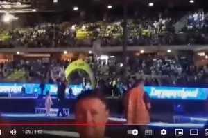 "Είναι τρελός ο Γερμανός" από τους χιλιάδες Απολλωνίστες 