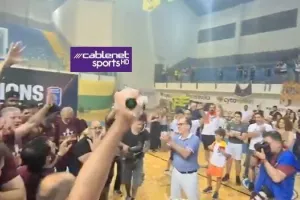 BINTEO/“Είναι τρελός ο πρόεδρος”... Πάρης Παπαέλληνας!