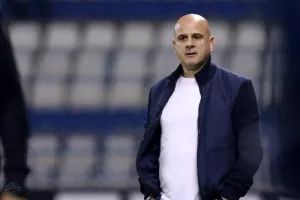 ΕΔΩ... κλείδωσε