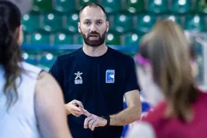 Πιττάκας: "Να διεκδικήσουμε όλα τα παιχνίδια με αξιοπρεπή παρουσία"