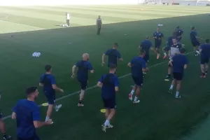 (Φώτος-βίντεο/kerkida) Η προπόνηση της Εθνικής στην "Αρένα" 