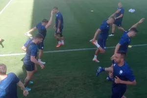 (Φώτος-βίντεο/kerkida) Η προπόνηση της Εθνικής στην "Αρένα" 