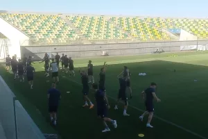 (Φώτος-βίντεο/kerkida) Η προπόνηση της Εθνικής στην "Αρένα" 
