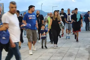 Μαζικά... στο γήπεδο/Φώτος Kerkida.net