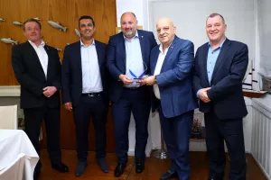 Δεξιώθηκε τους Βορειοιρλανδούς η ΚΟΠ