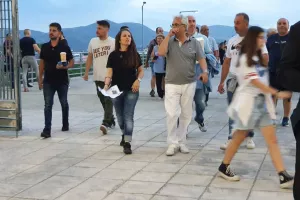 Μαζικά... στο γήπεδο/Φώτος Kerkida.net