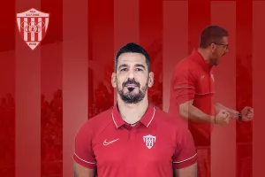 Ανανέωσε ο Αδάμου