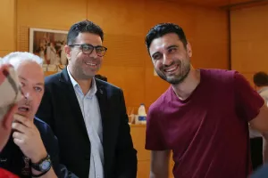 Επανεκλογή Μουζουρίδη στην ηγεσία της ΚΟΚ!