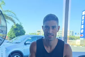 Έκλεισε Κωνσταντίνου 