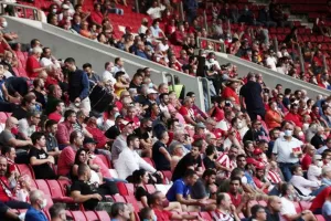 Παρουσιάζει τα εισιτήρια διαρκείας για τη νέα σεζόν ο Ολυμπιακός