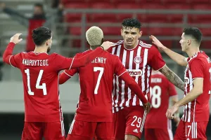 Oι 8+1 παίκτες που αποχωρούν από τον Ολυμπιακό