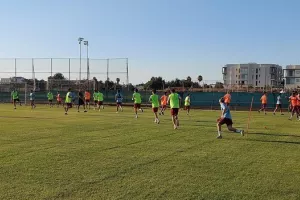 ΦΩΤΟΣ/Έβαλε μπρος με την πρώτη προπόνηση