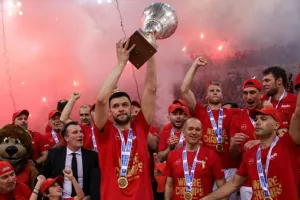 Παπανικολάου: «Ο πιο όμορφος τρόπος να τελειώσεις μια σεζόν»