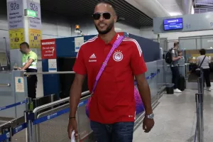 Ελ Αραμπί: «Πρώτος στόχος οι όμιλοι του Champions League»