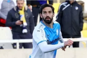 Απόλλων/Ο Αυλωνίτης και ο αμυντικός που θα... πιάσει λιμάνι 