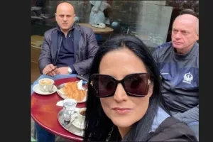 ΔΕΝ αλλάζει/Τιμούρ