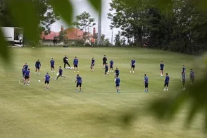 Oλοκλήρωσε στην... Πορταριά η Εθνική Ελλάδας (φώτος)