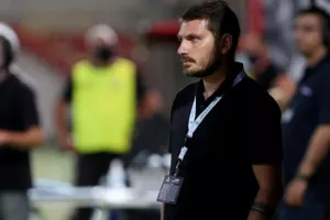 Υπογραφές... 