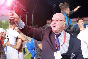 Το τελειώνει ο Πουλλαΐδης...