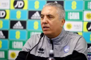 Κωστένογλου: "Να κλείσουμε την σειρά αγώνων με τον καλύτερο δυνατό τρόπο" (βίντεο)