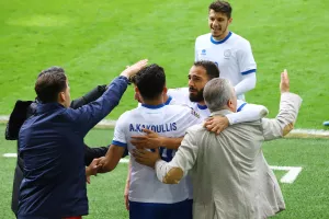 Βορειοϊρλανδοί... στο 0-2: "Καταστροφή - Μαχαίρι στο βούτυρο η Κύπρος"/"Bara out" οι οπαδοί