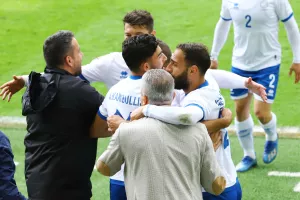 Κώστε/Κάστανος