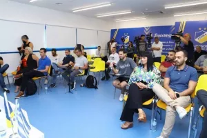 ΒΙΝΤΕΟ/Η δημοσιογραφική του ΑΠΟΕΛ - Όλα για τα νέα διαρκείας