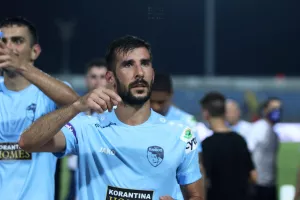 Η νέα ομάδα του Αουρέλιο