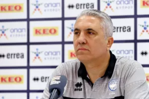 Κωστένογλου: "Πρέπει να δείξουμε σημάδια βελτίωσης"