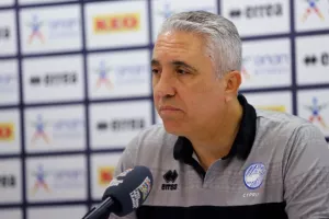 Κωστένογλου: "Πρέπει να δείξουμε σημάδια βελτίωσης"