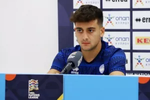 Κωστένογλου: "Πρέπει να δείξουμε σημάδια βελτίωσης"