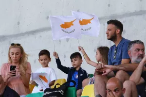 Φωτορεπορτάζ/ Ο κόσμος στην ΑΡΕΝΑ για την Εθνική μας 