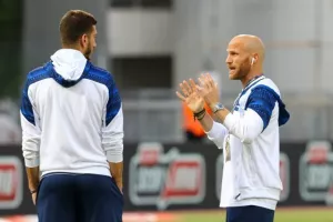 Ελλάδα - Κύπρος: Ήττα... με κάτω τα χέρια (φώτος)
