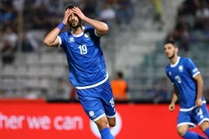 Ελλάδα - Κύπρος: Ήττα... με κάτω τα χέρια (φώτος)
