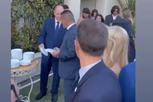 Βραβεύτηκε ο Τζον σε λαμπερή εκδήλωση στο Μόντε Κάρλο (φώτος)