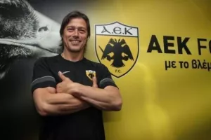 Ψάχνει για επιθετικό στο... κουτί