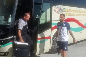 Η άφιξη της Εθνικής μας στην ΑΡΕΝΑ (Φώτος)