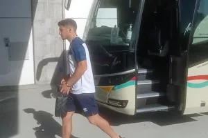 Η άφιξη της Εθνικής μας στην ΑΡΕΝΑ (Φώτος)