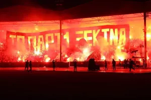 Θύρα 1: "O ΘΡΥΛΟΣ μας τα έχει σαρώσει σχεδόν όλα" (Κάλεσμα για Σάββατο/Όλα τα τρόπαια Κυριακή)